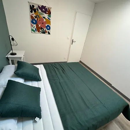 2 6 Couchages Les Reims Апартаменты *